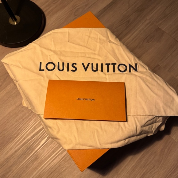 Louis Vuitton Monogram Carmel Mahina Hobo Bag - Picture 12 of 16